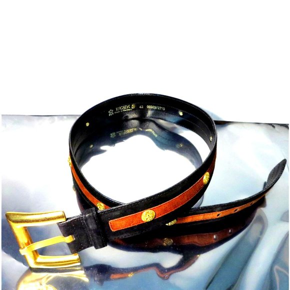 Vintage ESCADA Suede Leather - Gold Toned Hardware Luxury Fashion Belt - Size 42 - Picture 2 of 9